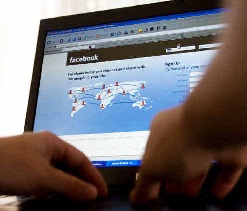 Суддям і прокурорам у США заборонили дружити на Facebook